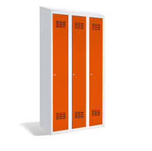 3-dverová šatníková skriňa s prepážkou a zabudovanou šikmou strieškou, LOCKER H 3 BWM TOP SHELF 